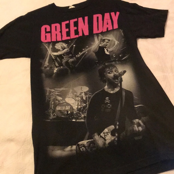 Hot Topic Green Day Mens Shirt Size 